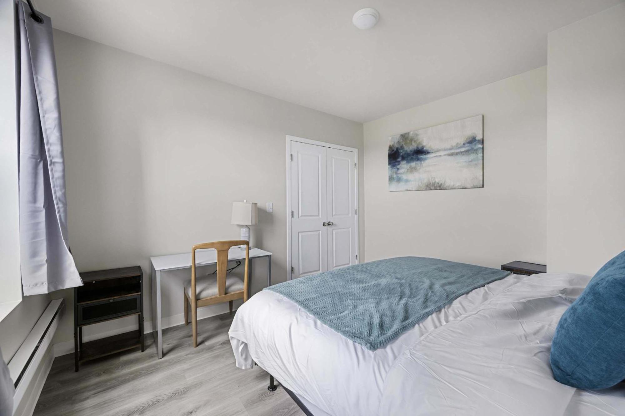 2br Luxury Near Henry Ford Apartment *
