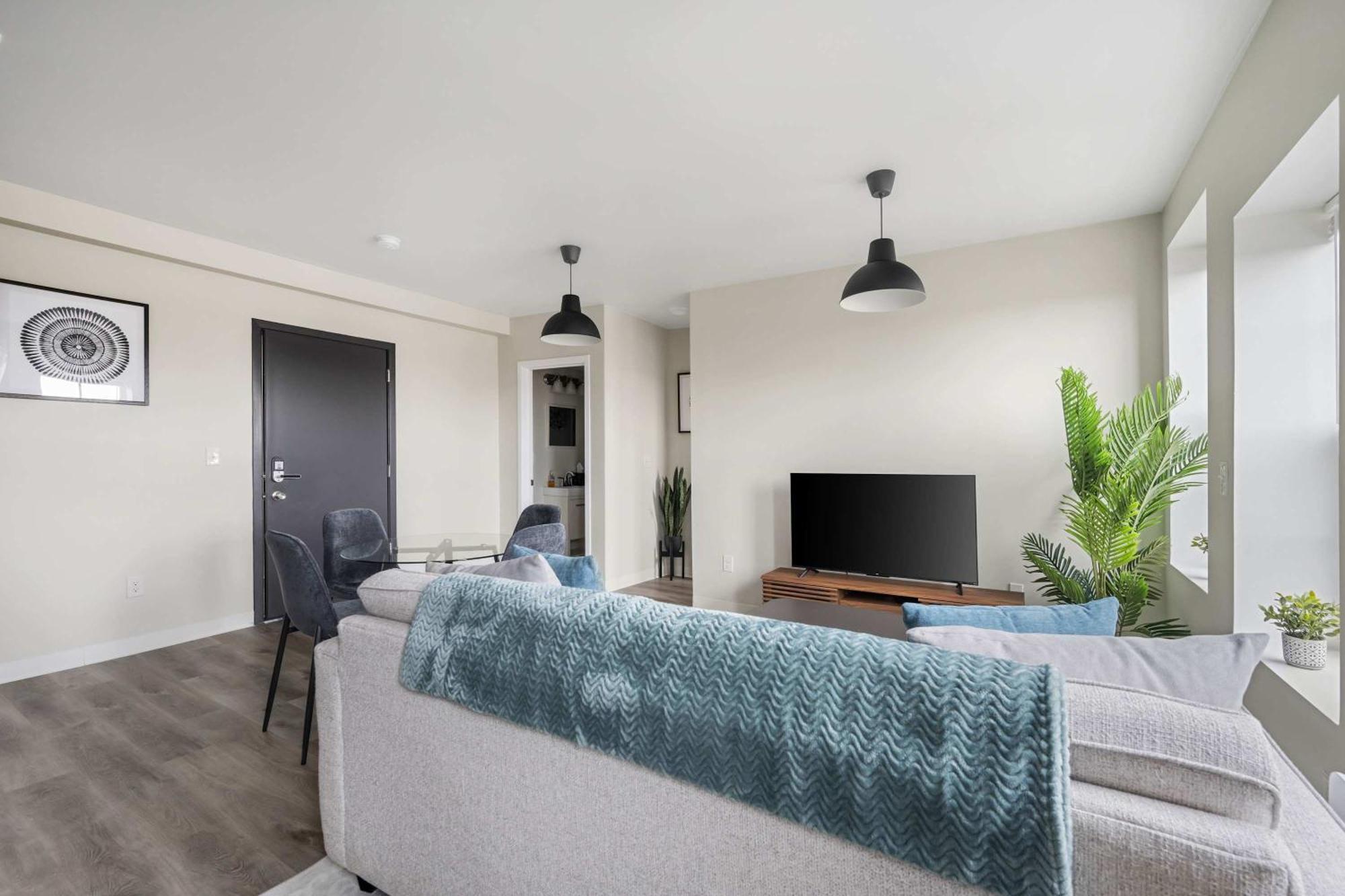 2br Luxury Near Henry Ford Apartment